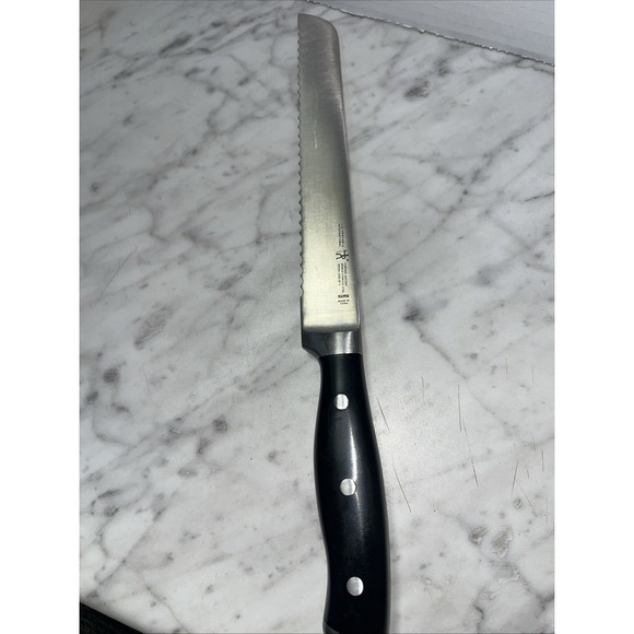 Henckels FORGED ACCENT 8-inch BREAD KNIFE w/ German Stainless Steel,‎ 19526-200 - Picture 4 of 5